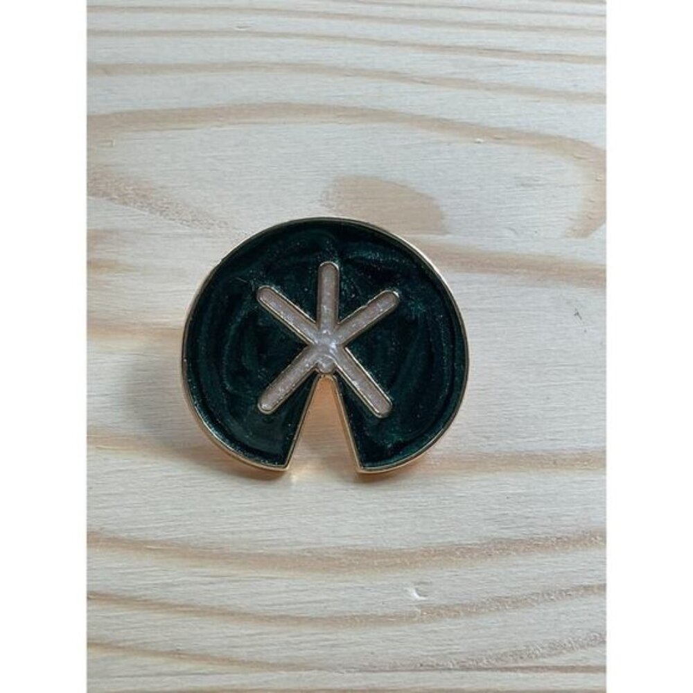 Gold & Green Enamel Starfish-Inspired Pin Brooch